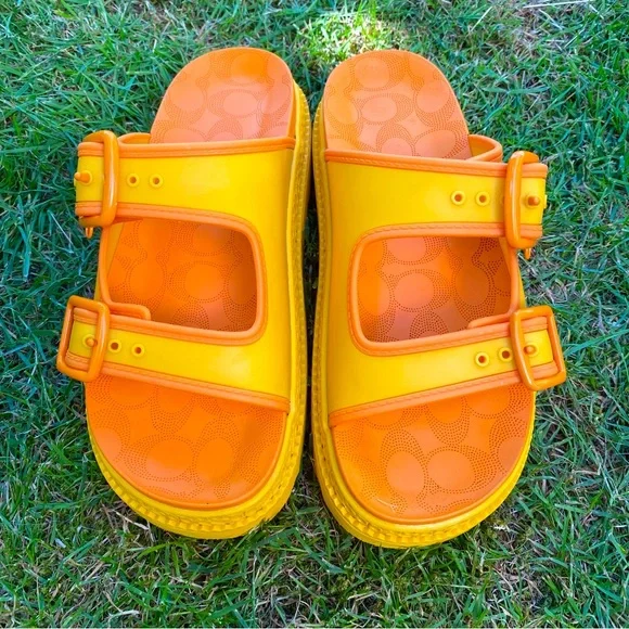 COACH Lucy Women's Sandals Size 8 Canary Chunky Platform Heel Adjustable Buckles - Picture 3 of 10